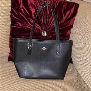 Coach small tote with zipper